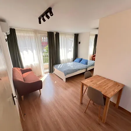 Апартаменти Sunny Nest *