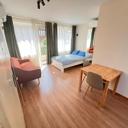 Апартаменти Sunny Nest *