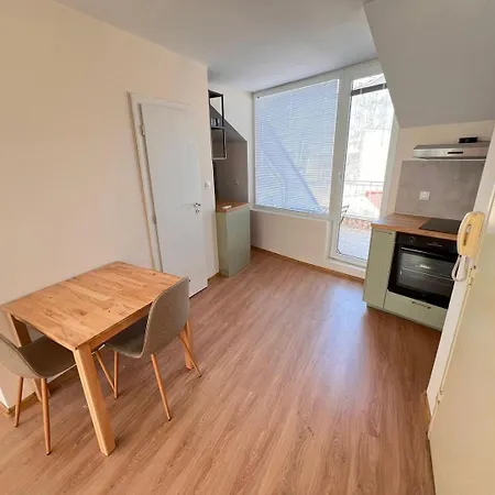 Sunny Nest Апартаменти *