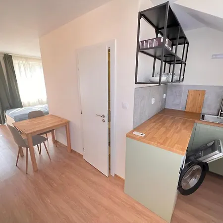 Апартаменти Sunny Nest Варна