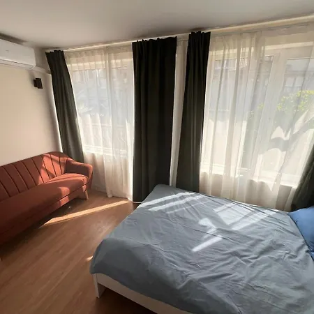 Апартаменти Sunny Nest