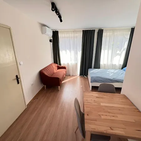 Апартаменти Sunny Nest