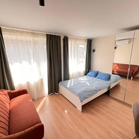 Sunny Nest Апартаменти *