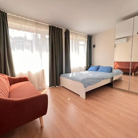 Апартаменти Sunny Nest Варна