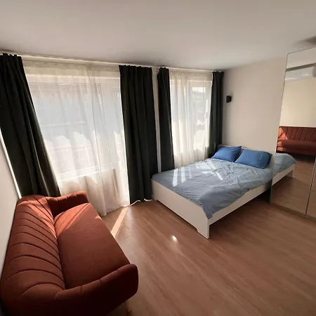 Sunny Nest Апартаменти *