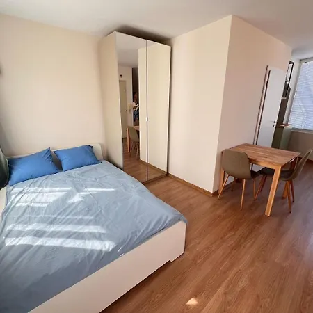 Апартаменти Sunny Nest