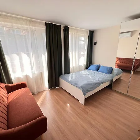 Sunny Nest Апартаменти *